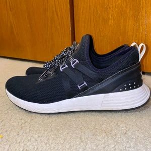 Under Armor Womens shoes